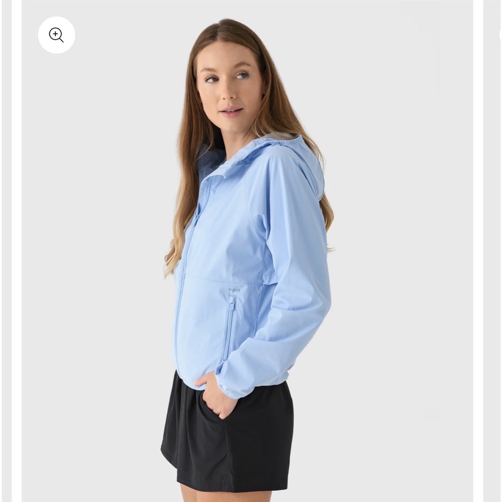 Vuori Women's Renew Trainer Shell - Picture 8 of 16